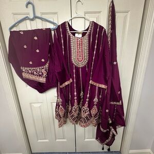 Sale‼️Elegant Purple Salwaar Kameez with Dupatta in size 23” in chiffon fabric
